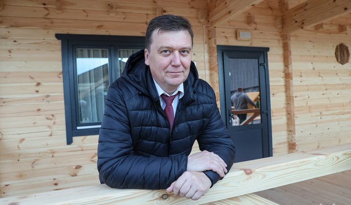 «А зимой жить можно?» Эксперт ответил на самые популярные вопросы о готовых домокомплектах от лесхозов